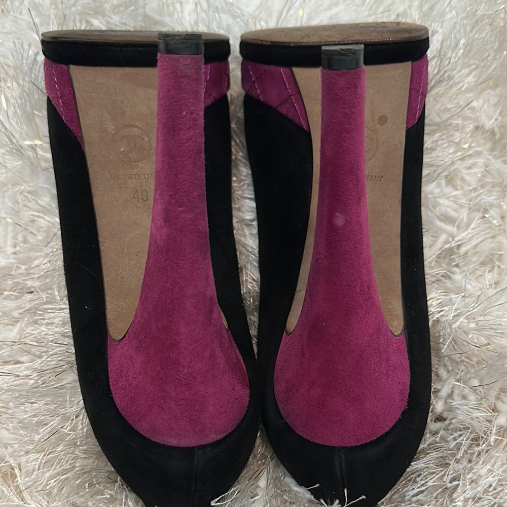 CHANEL Black and Pink Platform Heels - Picture 7 of 14